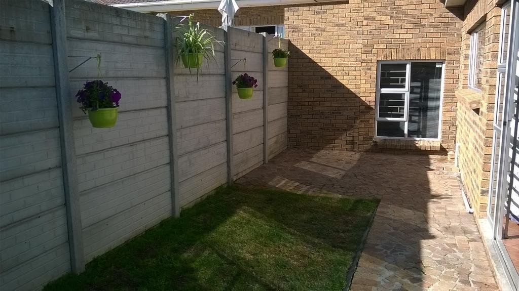 Getaway Self-Catering Tyger Valley Durbanville Exterior photo